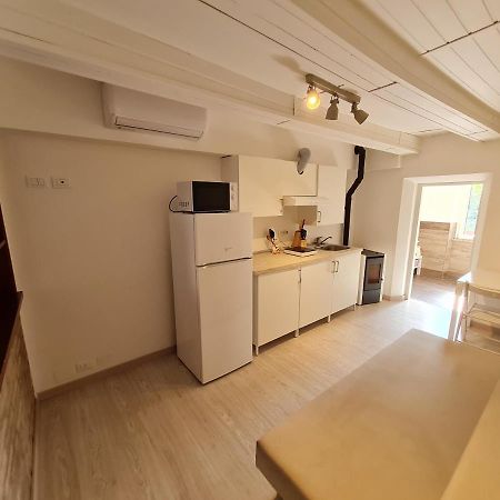 Ferienwohnung Al Castello - Aeroporto Delle Marche - Ancona Falconara Marittima Exterior foto