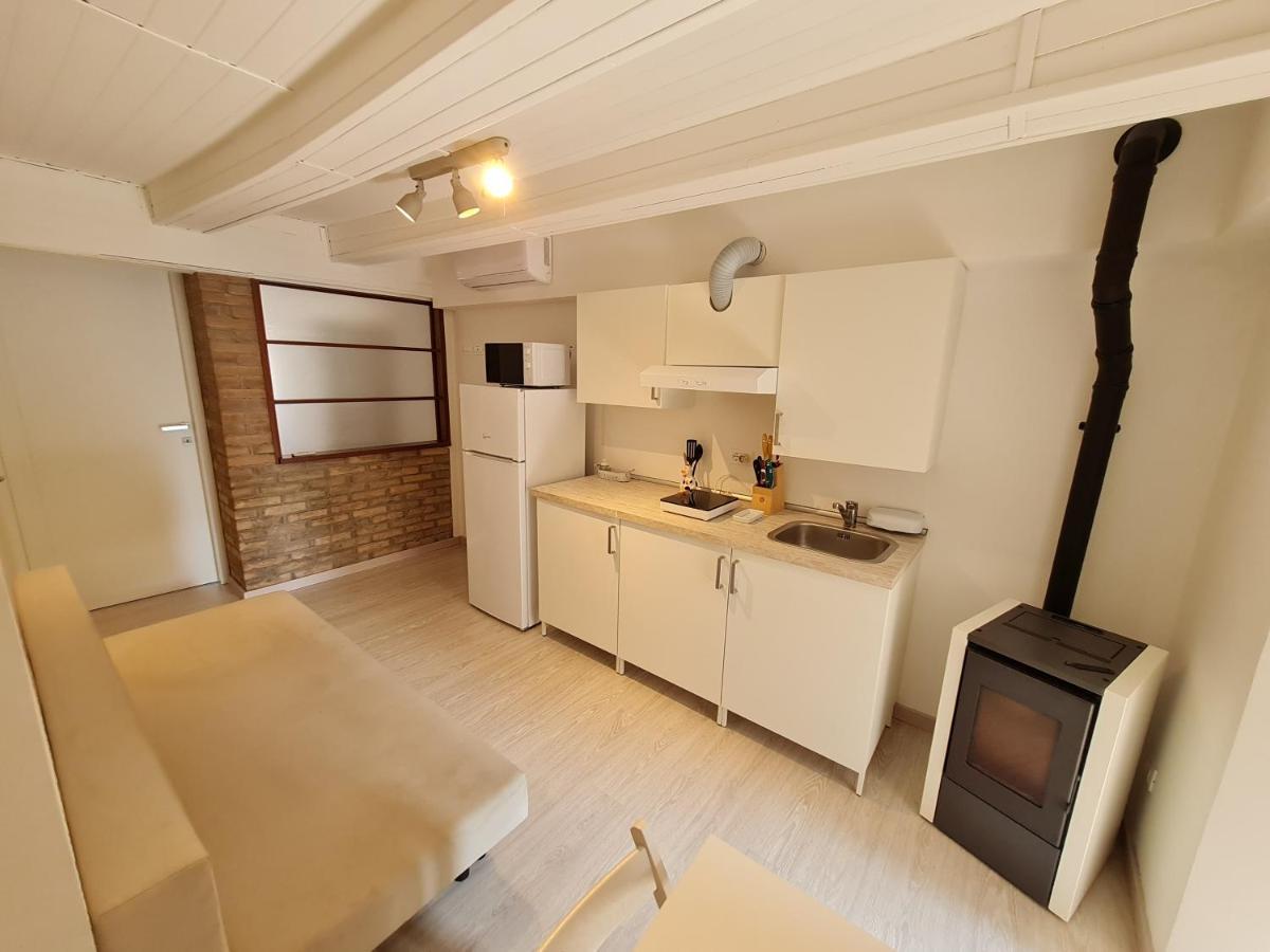 Ferienwohnung Al Castello - Aeroporto Delle Marche - Ancona Falconara Marittima Exterior foto
